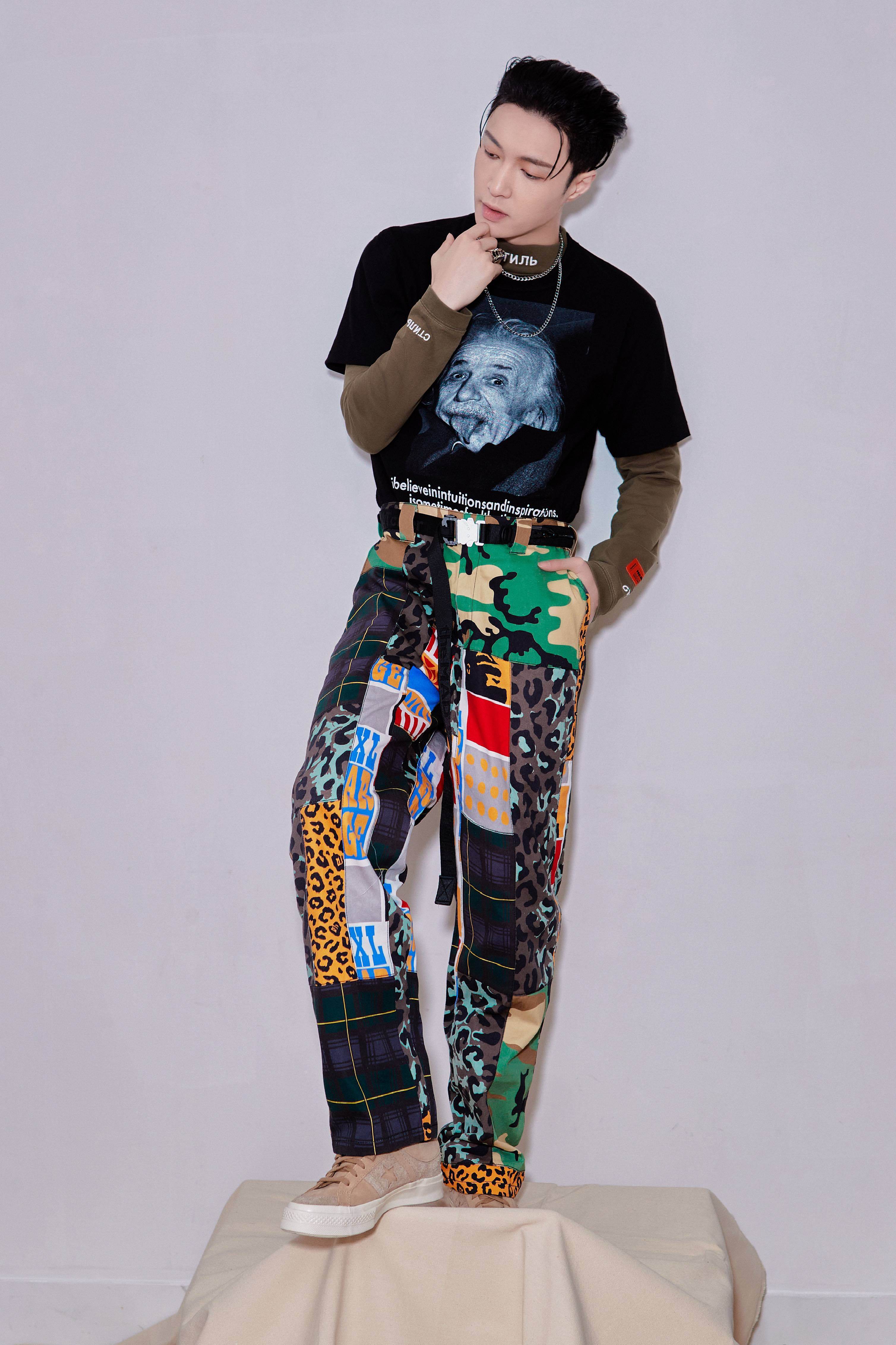 张艺兴街舞3化身花式打call官含泪送别队员惹人怜