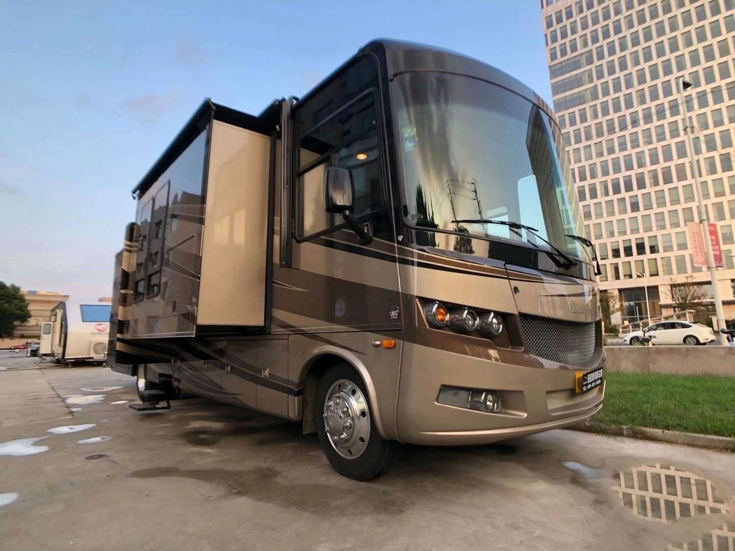 a型房车大巴,原价488万,移动的行宫,现在半价带走!