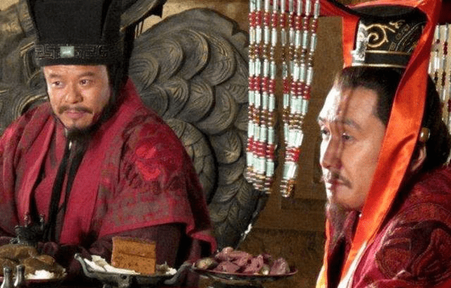 二桃杀三士告诉职场人成功靠的不是能力强而是会用潜规则