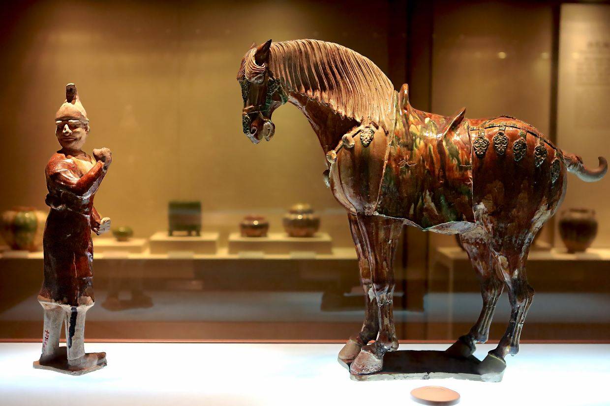 河南博物馆镇馆之宝象牙白菜,它来历曲折,为何染色技术也失传了_文物