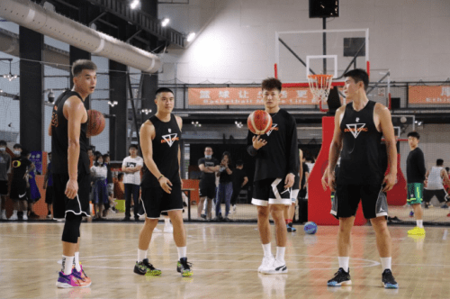 cba扣篮大赛冠军领衔 扣篮,弹跳,中国篮球最强扣篮团队——dk,于9月12