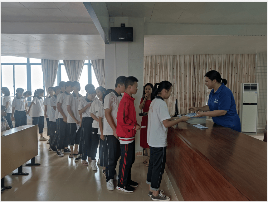 健康人生,绿色无毒——羊角镇禁毒办联合羊角中学开展开学禁毒第一课