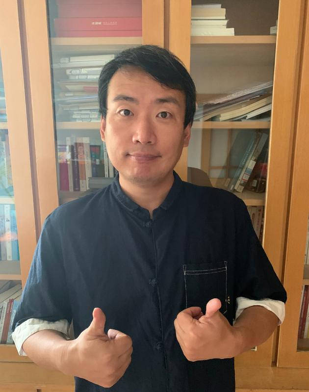 《奇葩说》辩手储殷为失态行为道歉 诉网友拍反讽视频涉嫌侮辱_手机