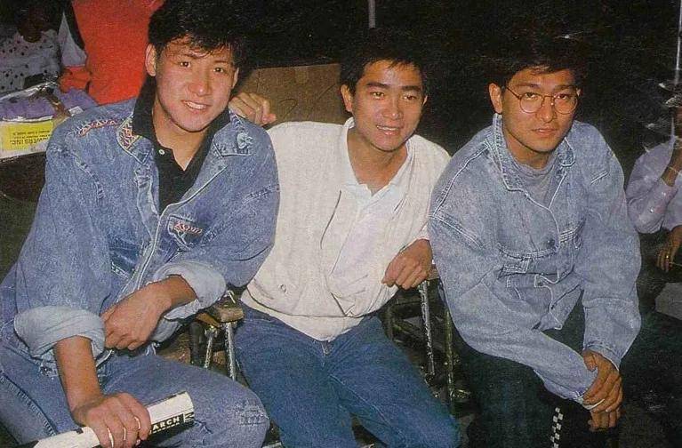 陈百强《偏偏喜欢你》,今生满苦泪,来世还欠一场演唱会