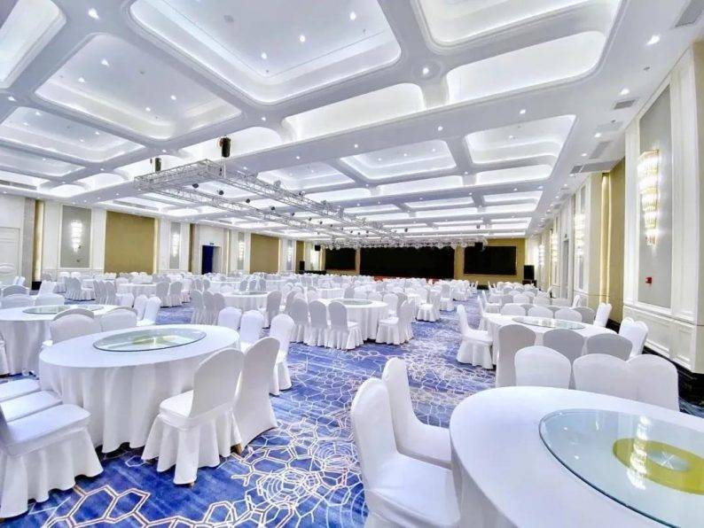 婚礼堂发布近7000平婚宴中心江海盛宴亮相