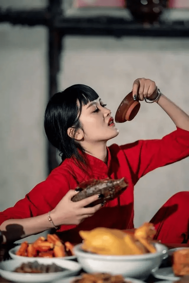 人像摄影组图九九女儿红