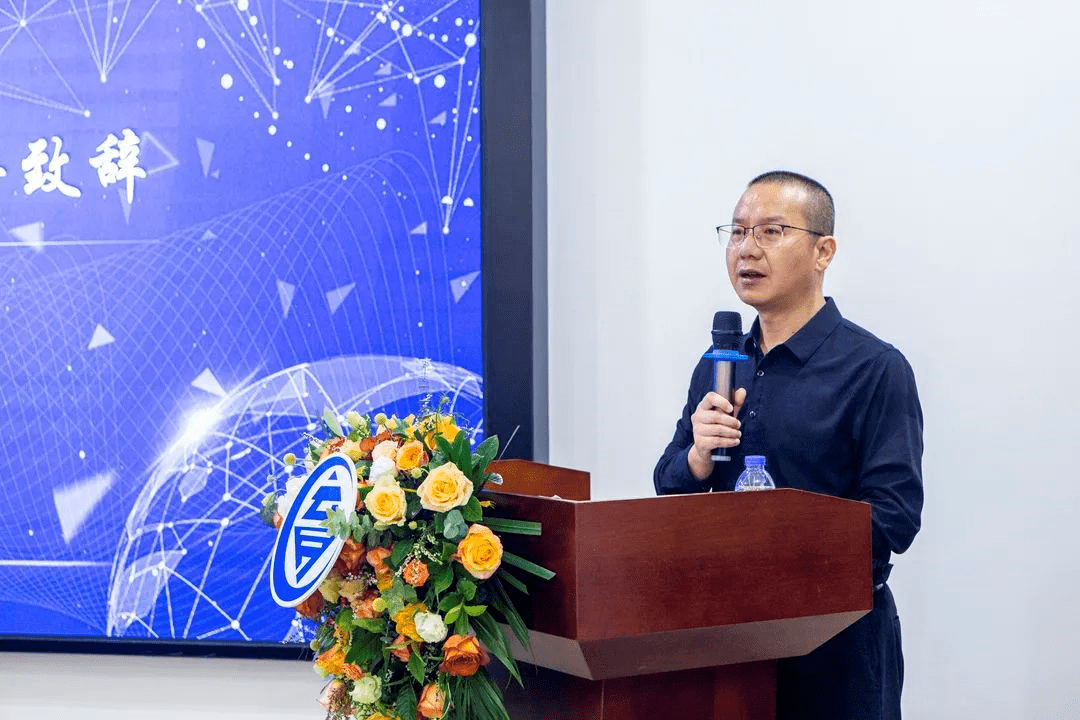 强基联盟发起者之一上海新纪元武义高级中学马玉斌校长介绍了联盟情况