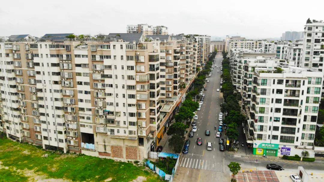 除了優質的居住養生環境外,項目也是位於新會富人居住區板塊,翡翠園