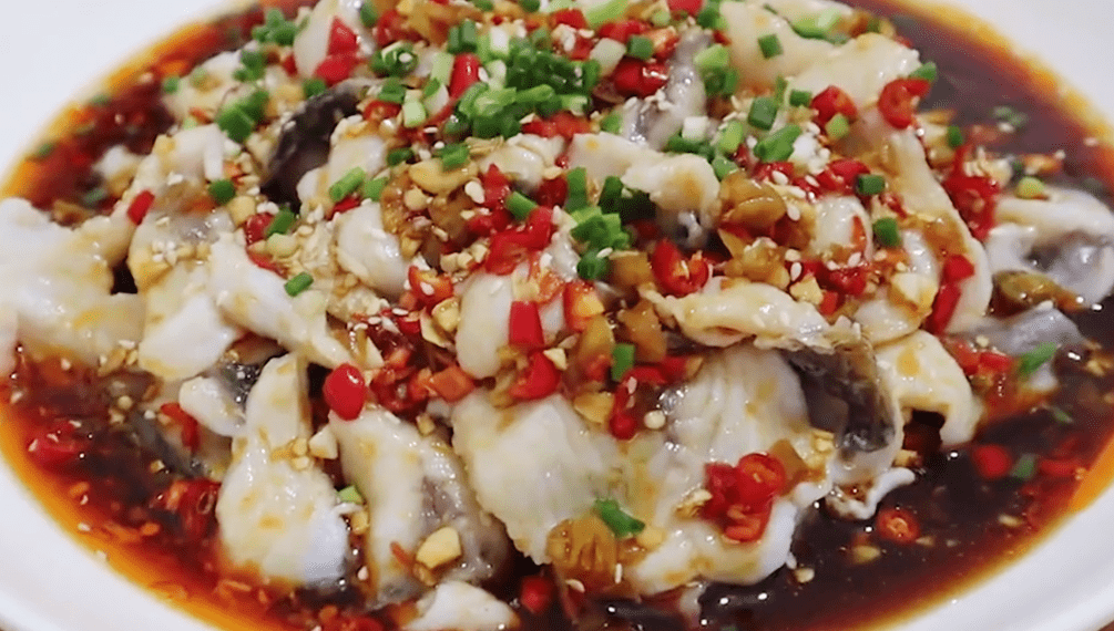 草鱼最好吃的吃法香辣鲜美肉嫩比酸菜鱼好吃多了越吃越过瘾