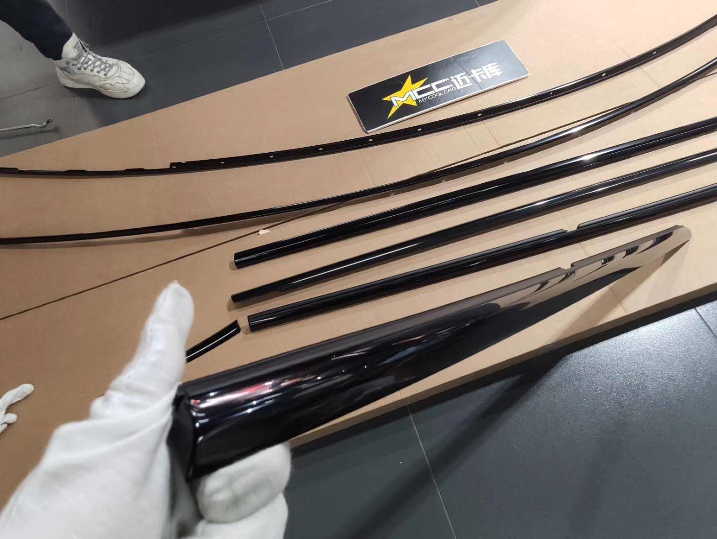 奔驰amg gt50 gt53改装原厂夜色套件,车窗镀铬条黑化