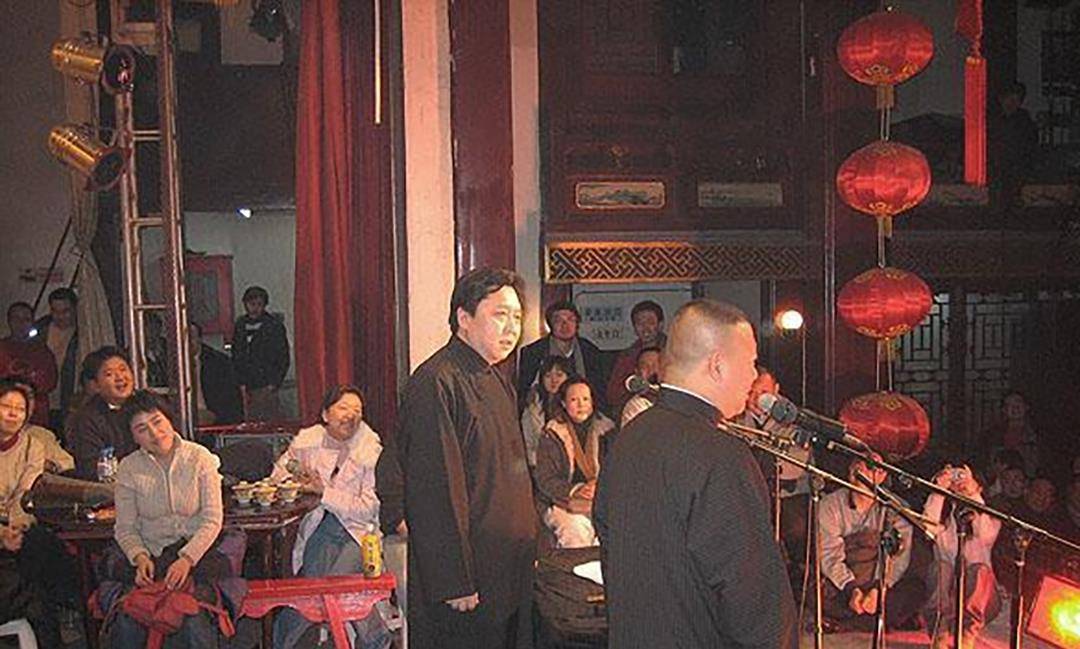 德云社曾经的辉煌不再,300人的剧场坐下700多人,已成历史!