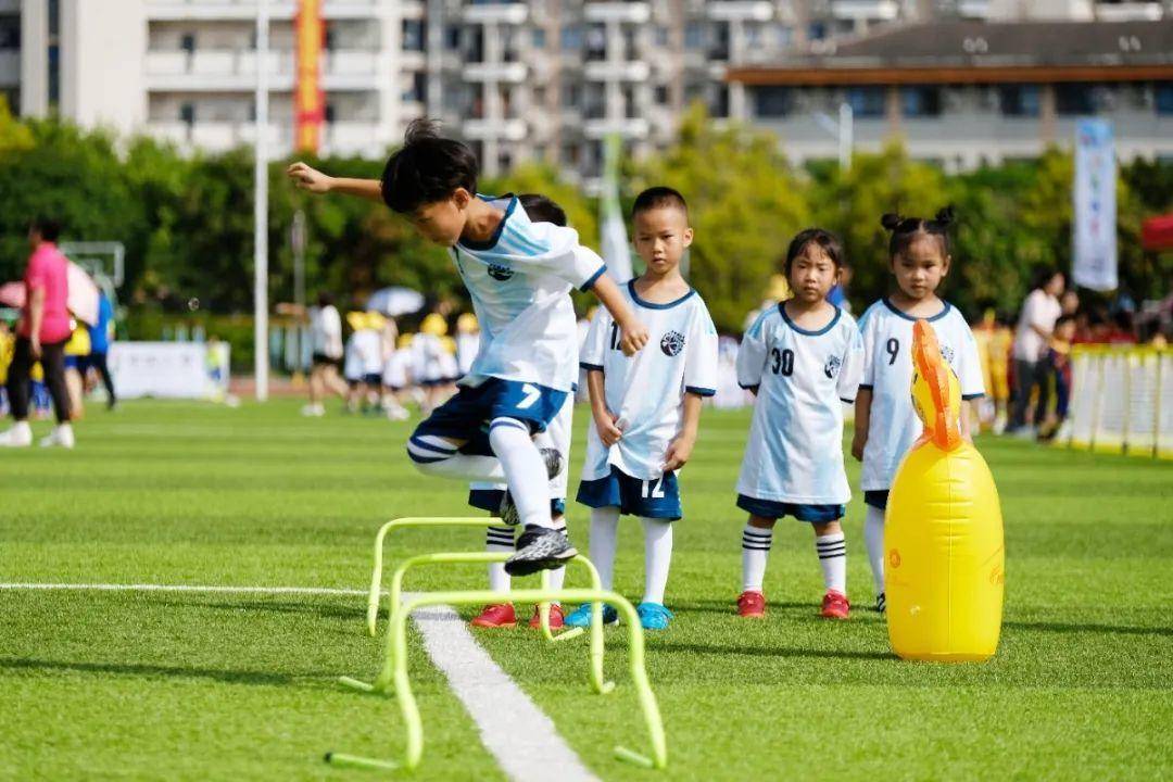 趣味游戏狂欢 | 2020年厦门市青少年校园足球联赛暨幼儿足球嘉年华