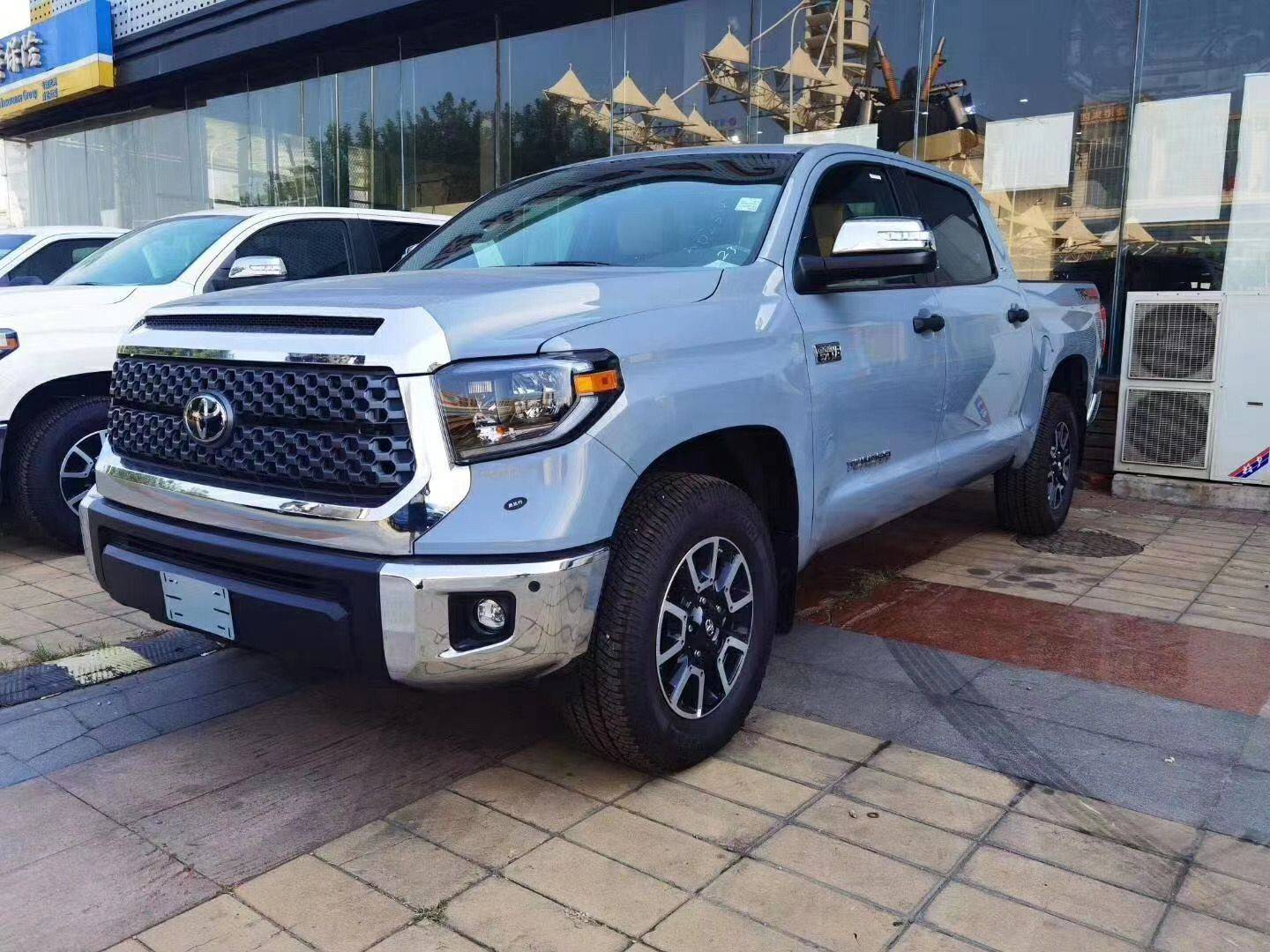 进口20款丰田坦途5700l现车硬派皮卡suv