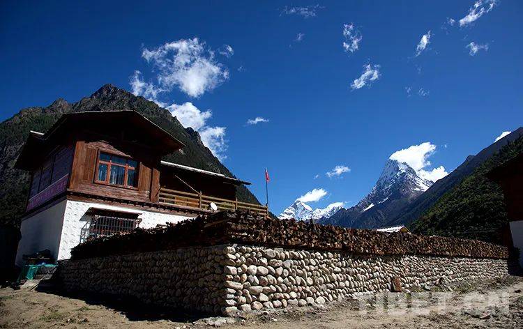 巴松措|隐于西藏森林的"东方瑞士",人间仙境