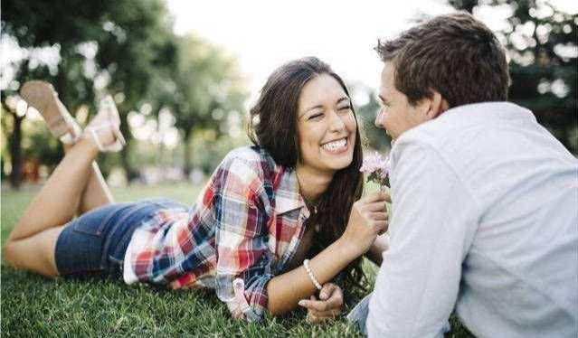 好的爱情,要允许男人献殷勤