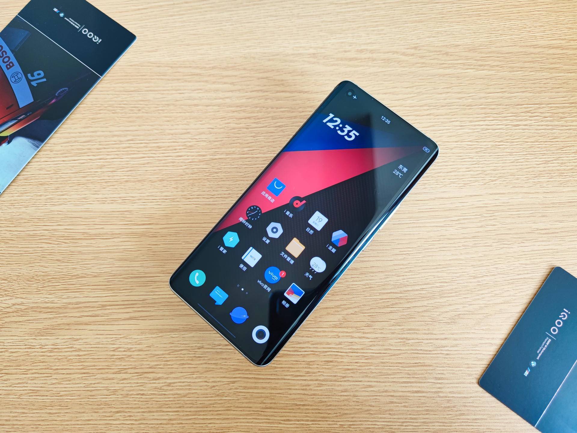 正如用户实际体验的情况一样,如果早上起来发现昨晚忘记为手机充电,只