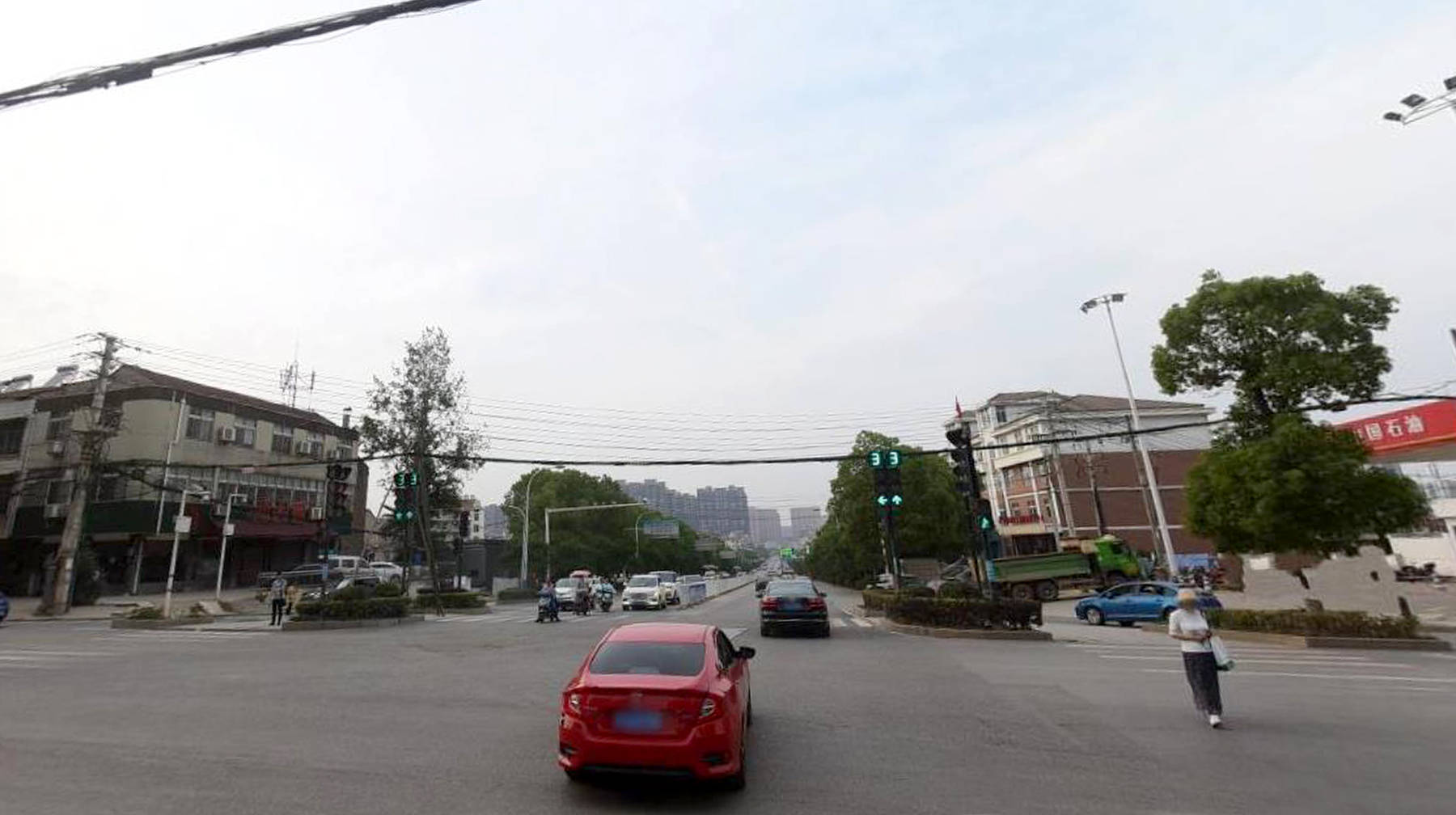 武汉郊区最让人费解的马路:城市和乡镇风混搭,新手司机找不到北