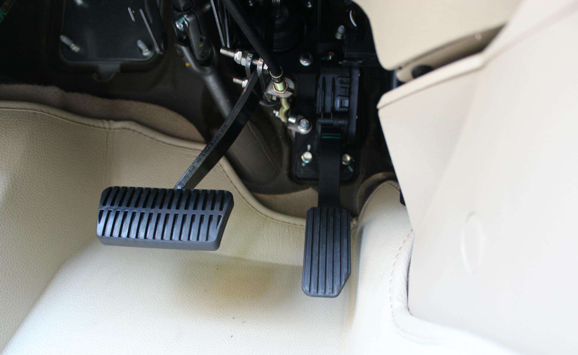 存在像发动机有故障或者刹车失灵等情况的话一定要如实告诉你的朋友