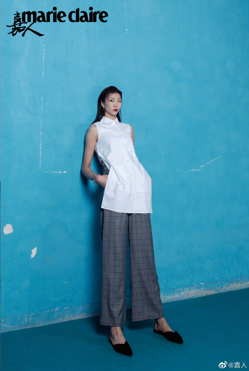 女排三奥运冠军同框!袁心玥表情高冷气场足,晒照遭惠若琪质疑