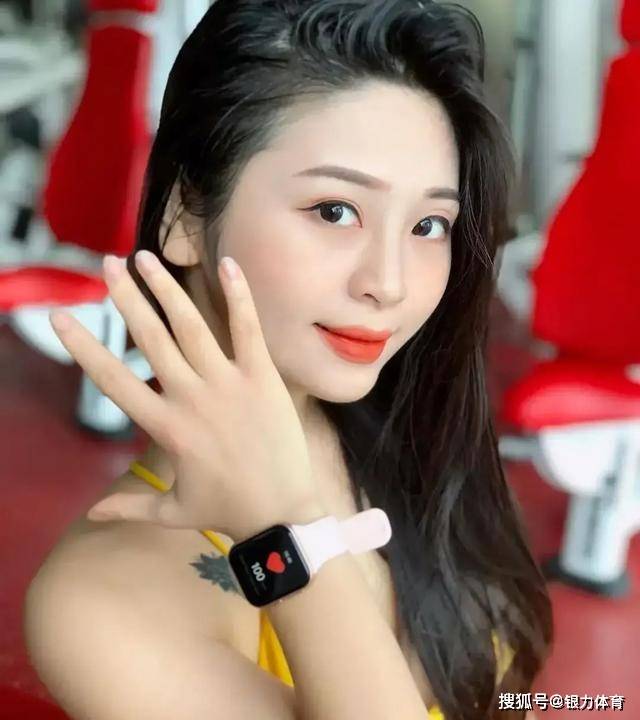 做健身教练的好处越南美女教练爆红网络花容月貌好身材加分