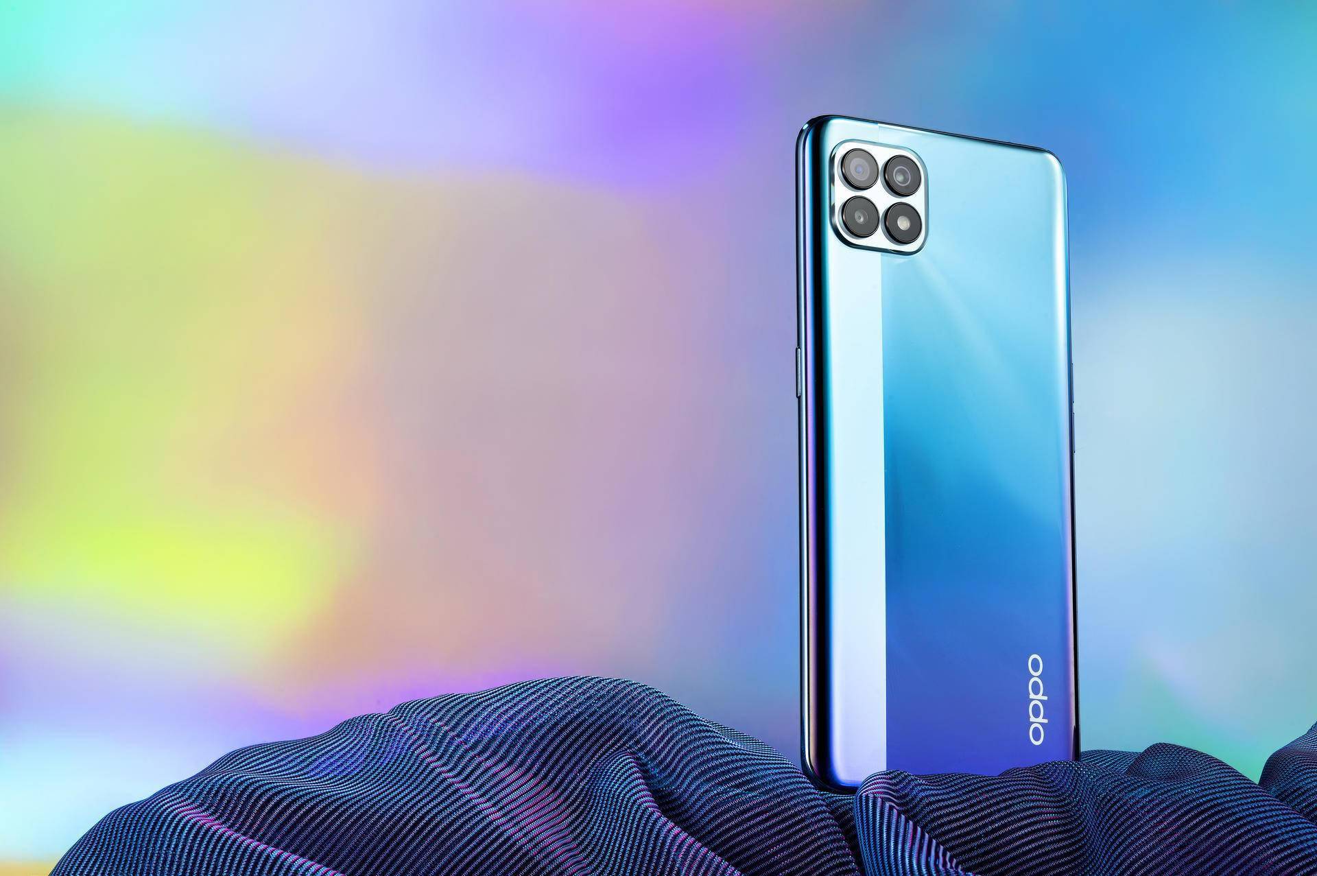 oppo给力65w超闪获央媒点赞reno4se成大赢家