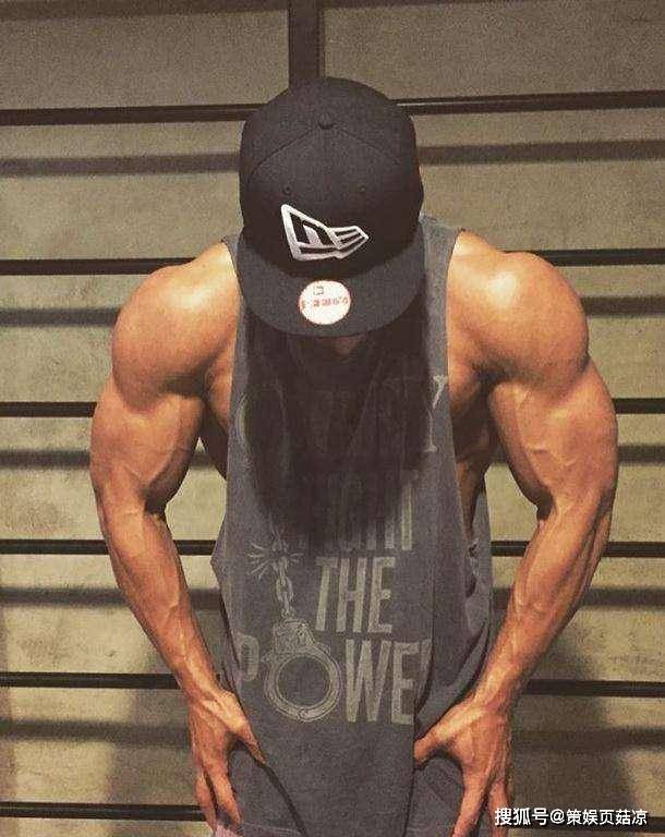 金钟国腹肌当搓衣板引不适,宁要身材不要爱情,至今未婚引人猜疑