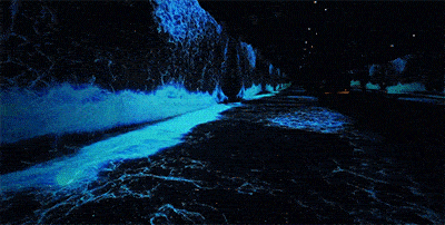 炸裂!led巨型显示屏下,翻滚的3d巨浪