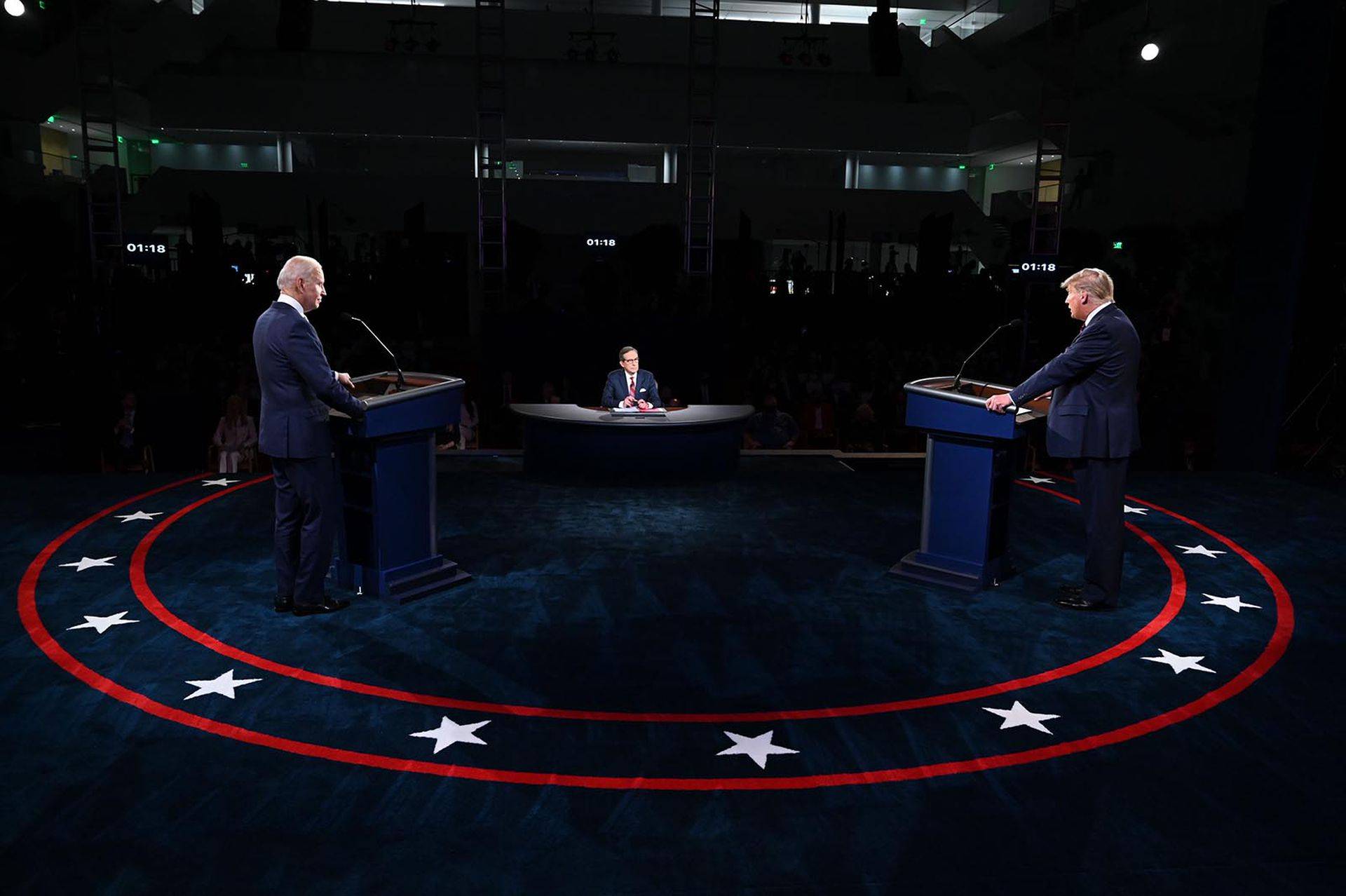 特朗普与拜登的首场辩论会上，面对对手频频插话……|拜登|特朗普_新浪新闻