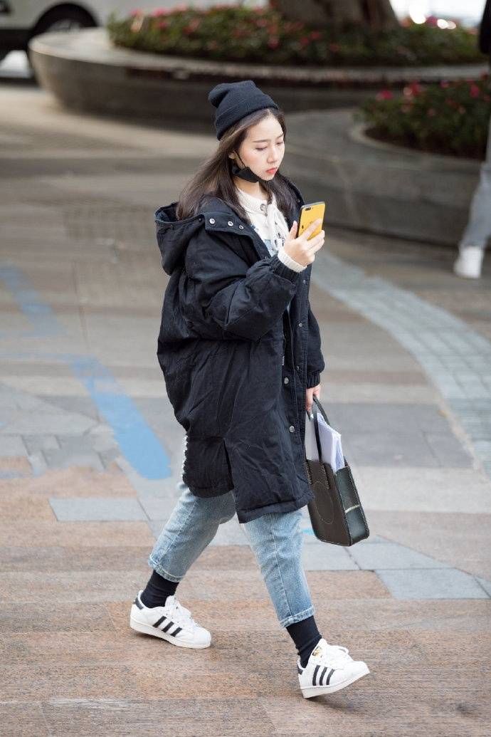 甜美温柔的邻家女孩穿搭,美得低调大方,看一眼便喜欢上了_姐姐