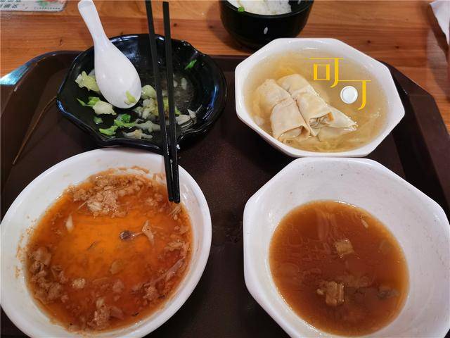 国庆节去余姚参观王阳明故居饭店太挤最后吃快餐35元吃饱