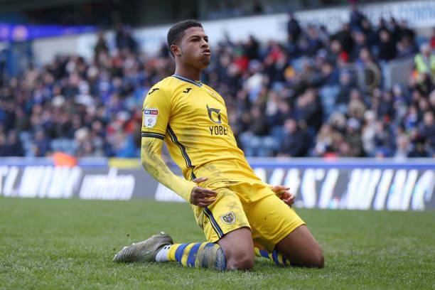 马内感染新冠,20岁神锋2350万离队_布鲁斯特