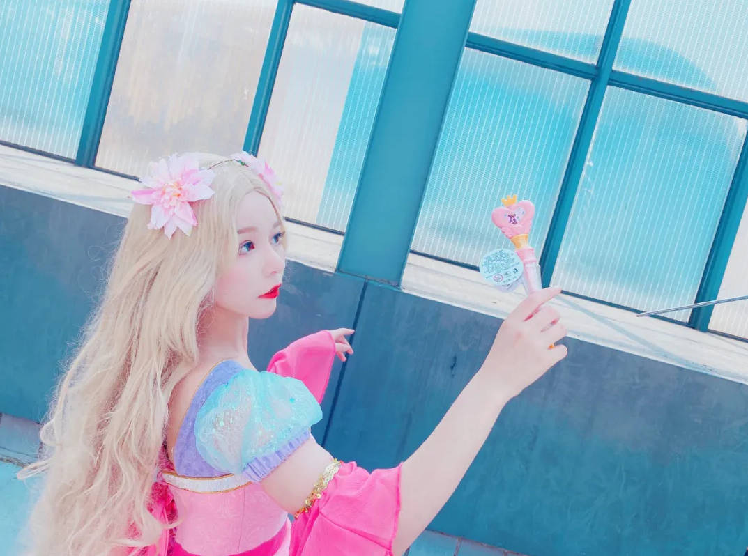 叶罗丽:官方推出灵公主真人版,太仙太美,只是小魔法棒格格不入