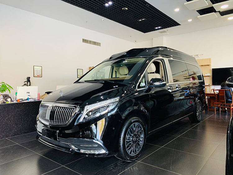 奔驰迈巴赫vst98s奔驰v级18寸花瓣轮毂德国进口羚羊木装点内饰