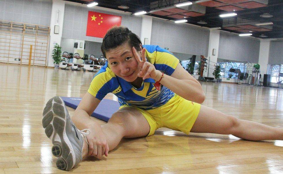 她的童年只能和羽毛球为伴,只能说为了羽毛球,王晓理还是放弃了很多