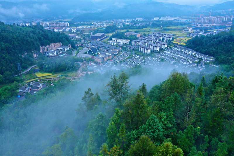 腾冲玛御谷温泉小镇全景.何新闻 摄腾冲玛御谷温泉小镇全景.何新闻 摄