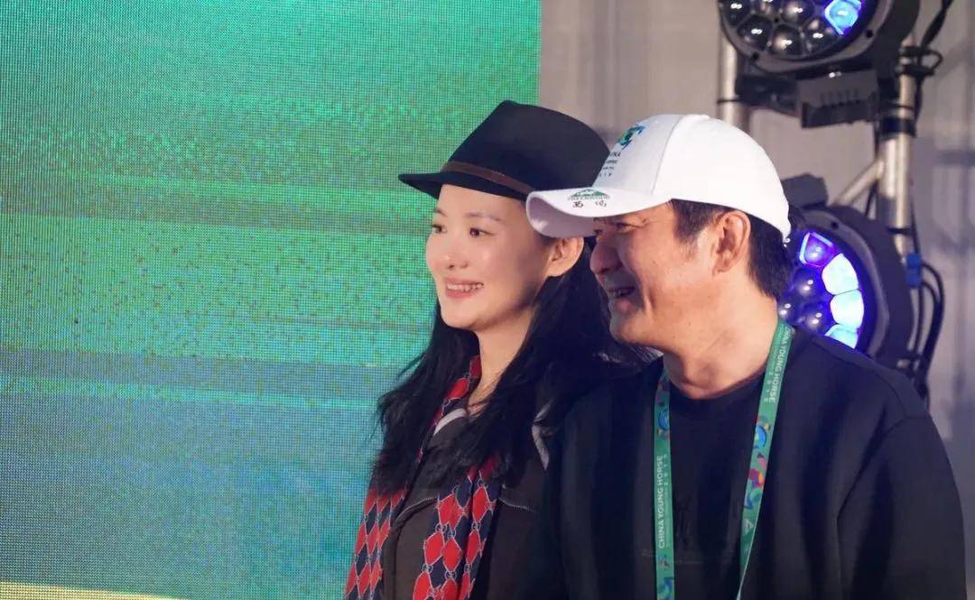问到跟栾树相识相恋过程柏林影后咏梅很坦率汪海林害羞了