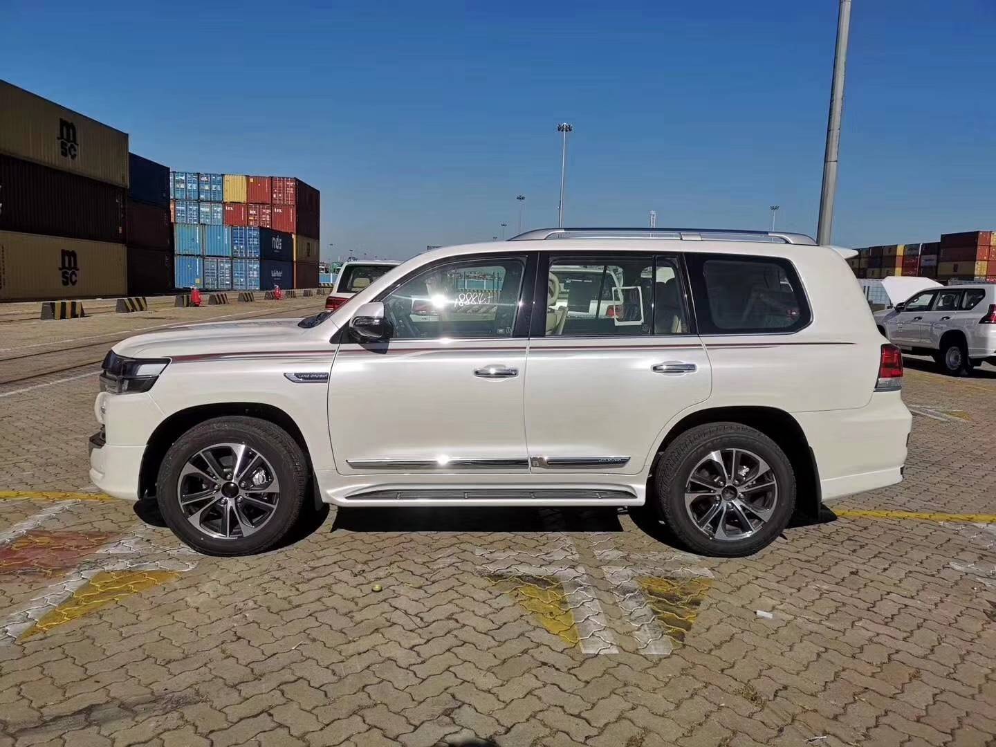 2020款丰田酷路泽4000 精品性能王豪华设计