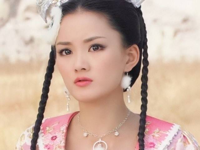 黄圣依给她当配角,代表作回忆点满满,馨子到底多有观众缘