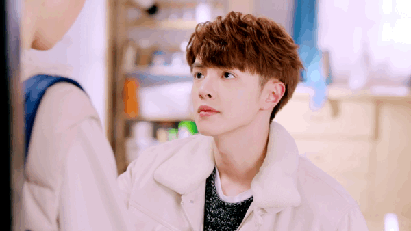 用他独有的方式与喜欢他的观众互动,不惧束缚的他不仅在电视剧领域不