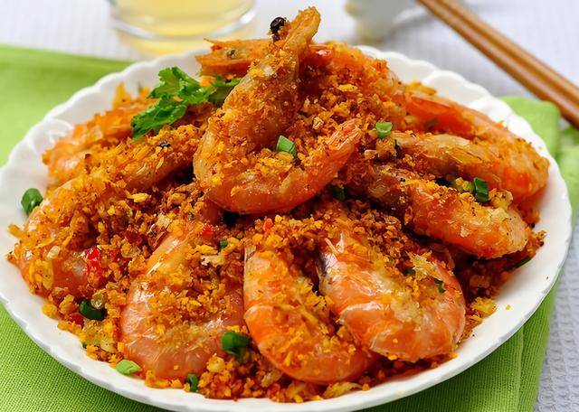 原创这样做的避风塘炒虾鲜香可口连虾壳都不想放过