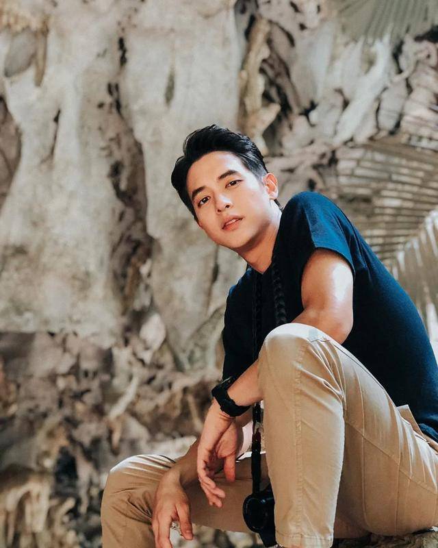 泰国男星撞脸郭麒麟,这怕不是郭德纲流落海外的"私生子"吧_jaylerr