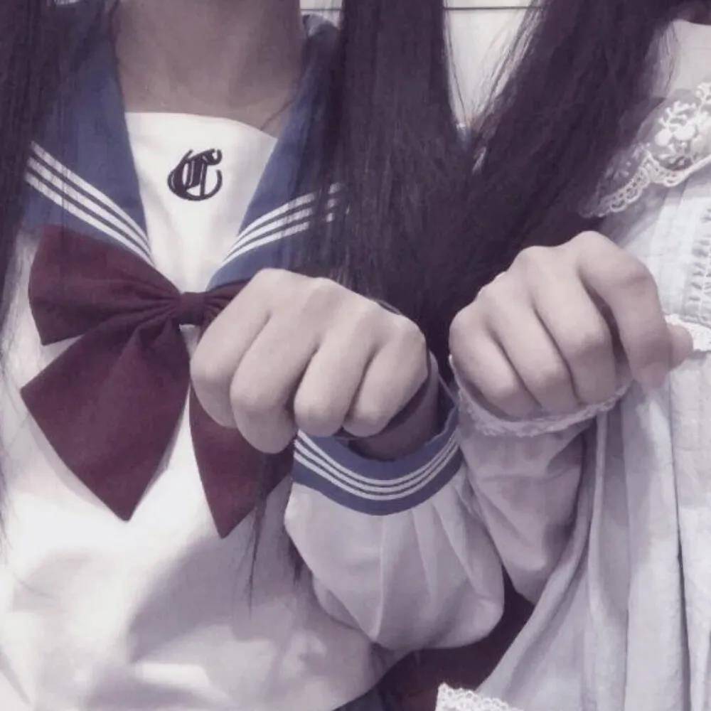 一眼万年jk风头像快和小姐妹一起换浪漫句子