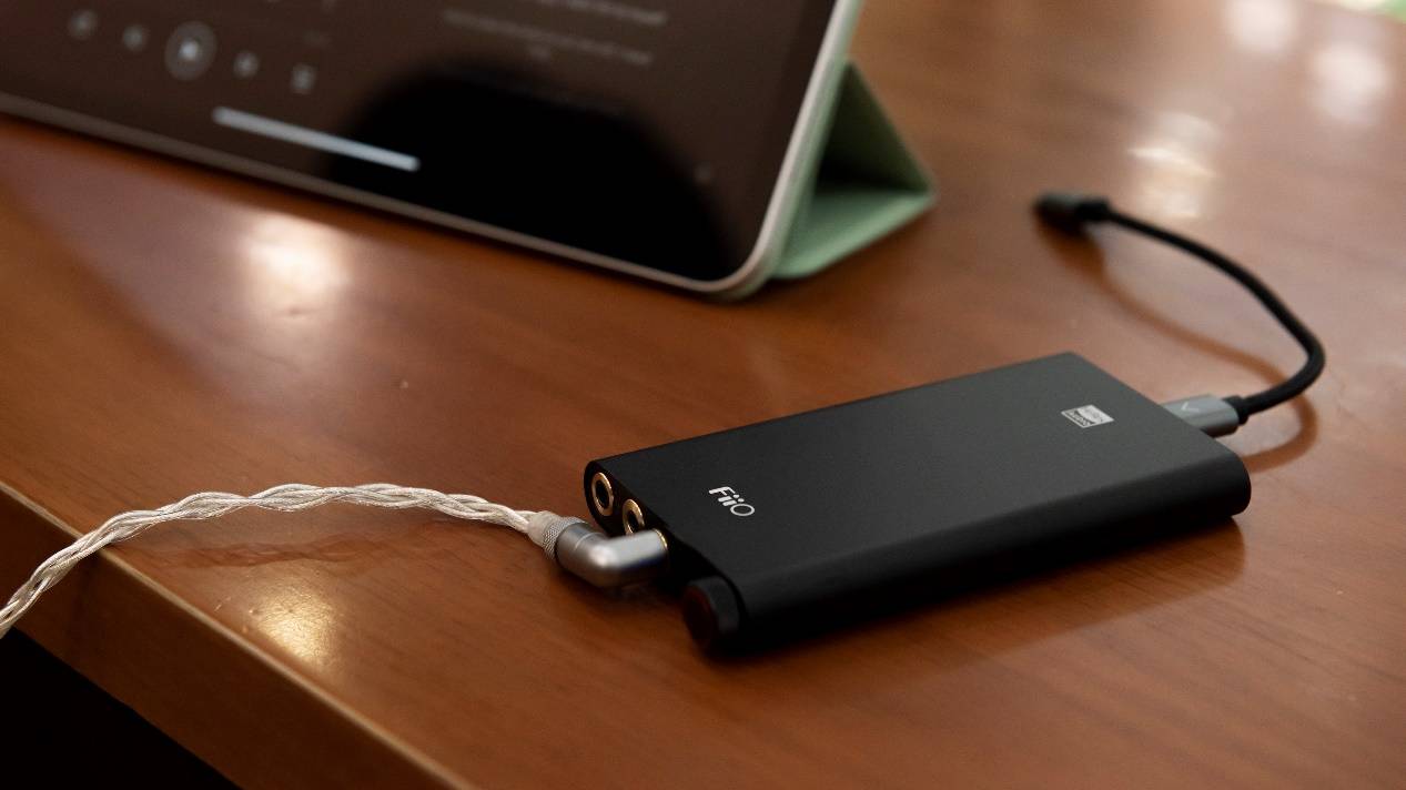 飞傲q3评测:花个小钱就能享受高品质音乐带来的愉悦_声音