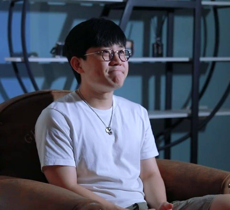 单月涨粉400万,成功塑造"备胎"形象,威希弟是不是你的影子