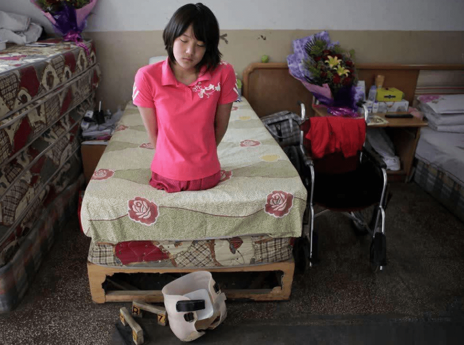 1996年出生的钱红艳,其实在出生的时候是一个身体健全的小女孩,和其他