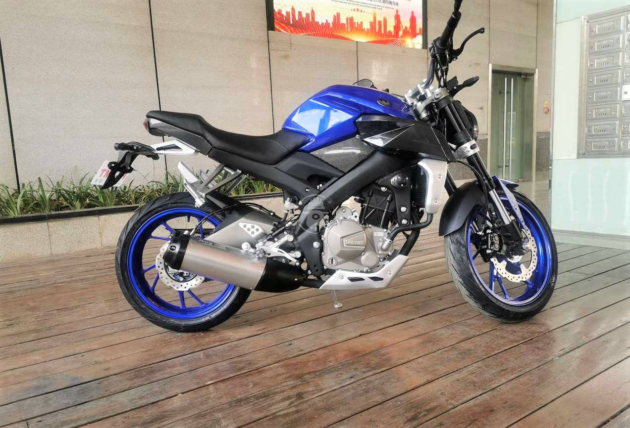 对比本田cb150r,你会发现飞鹰s25其实只是借鉴了cb150r的车头设计