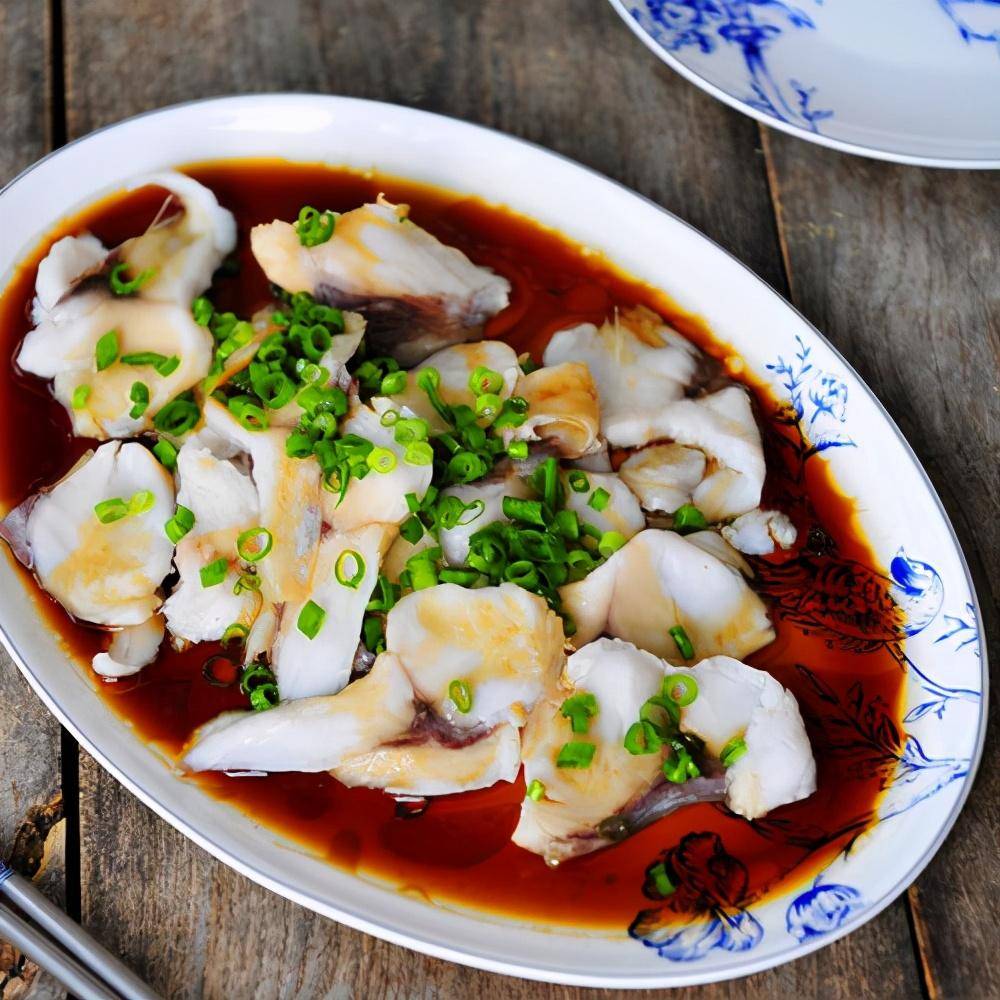 "炝"是豫菜中独具烹饪手法,"葱椒炝鱼片"脆嫩鲜美,不一般_乾隆