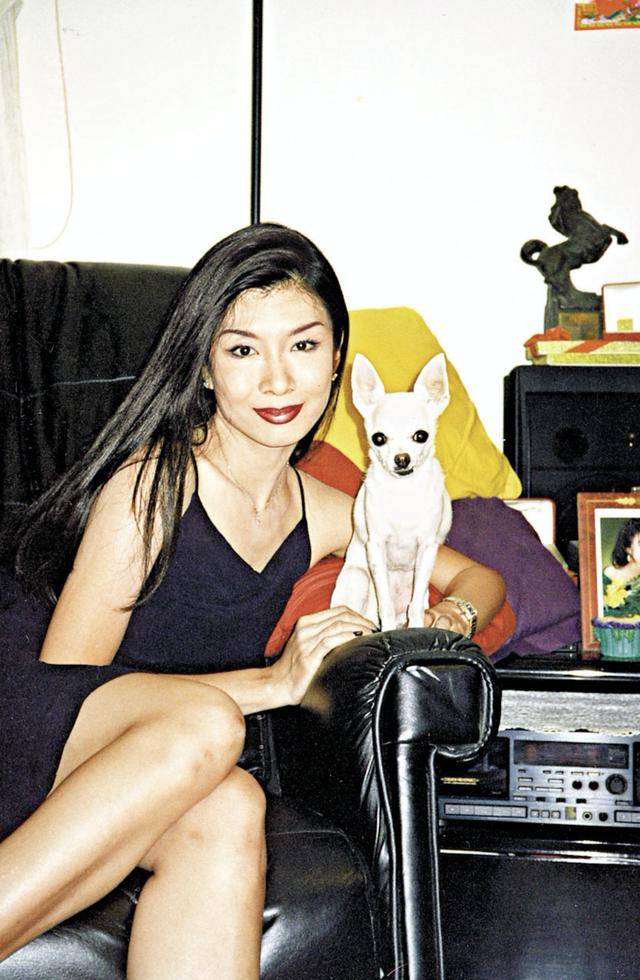 吴家丽罕有聊感情,拒绝与当红男星交往,男友离世后至今未婚未育