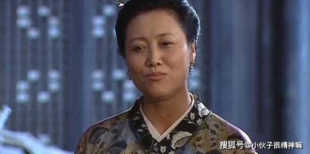 中我们可以听出姜大娘以前也是混黑道,所以对杨惠兰的小九九清清楚楚