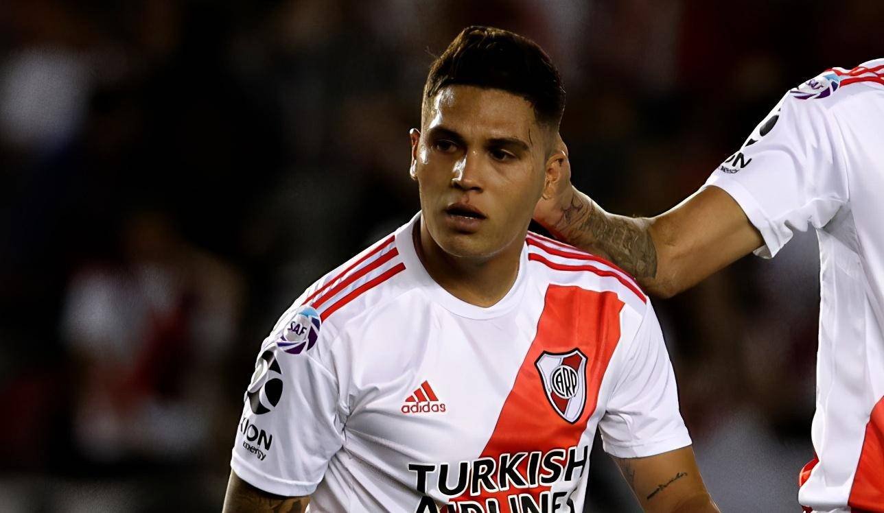 中超新外援已抵达:名气大也只能看着,新东家有降级风险_金特罗